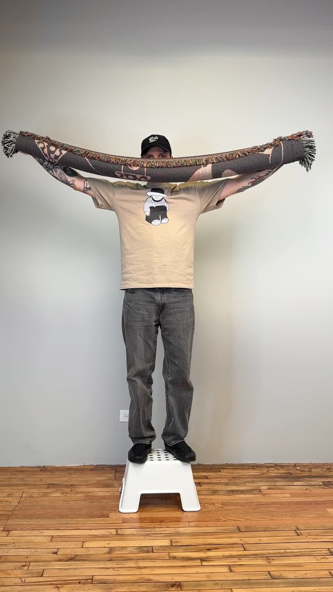 Flash Set Woven Blanket video - but.city