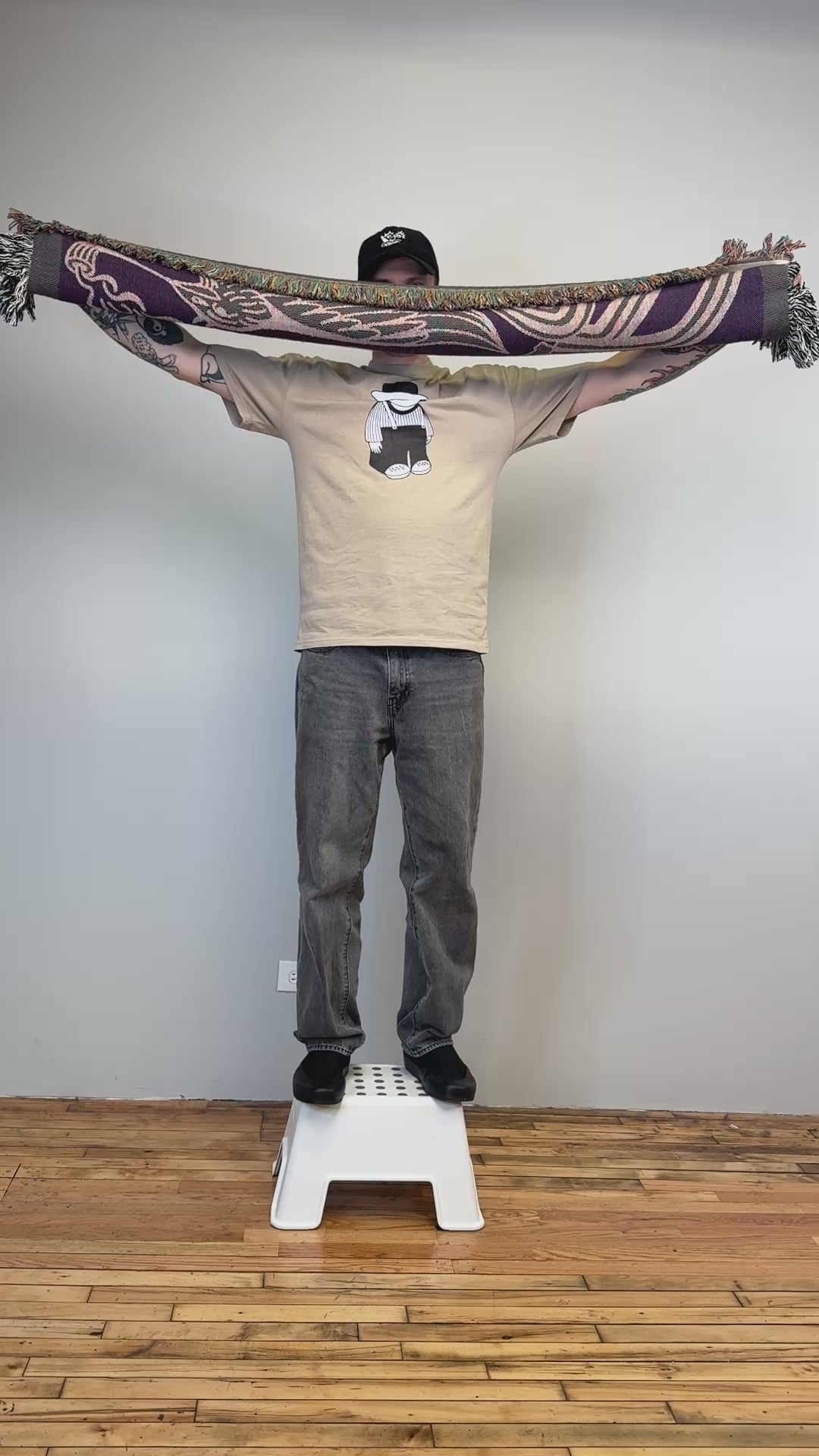 Flash Set #2 Woven Blanket video - but.city